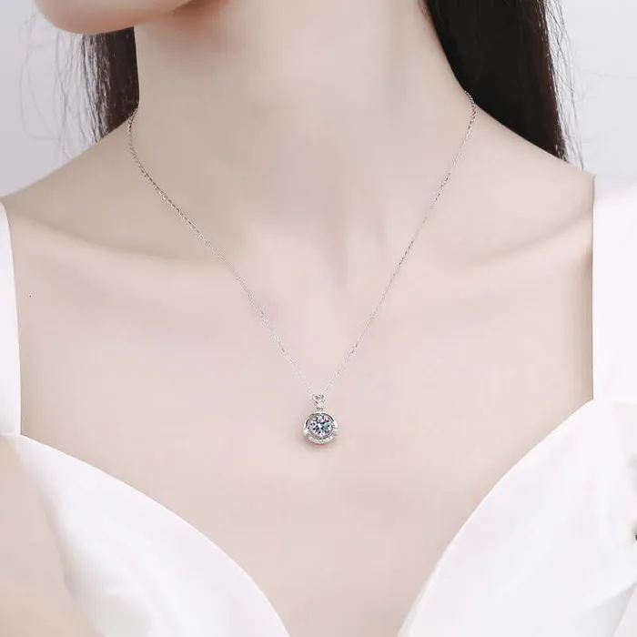 Trendolla Jewelry Little Heart Four Claw Crown Moissanite Necklace Necklaces