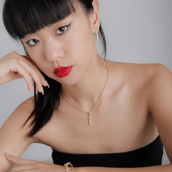 Trendolla Jewelry Necklaces Vertical Pole Necklace The Comet Jewelry Set collection Designed by Tanin