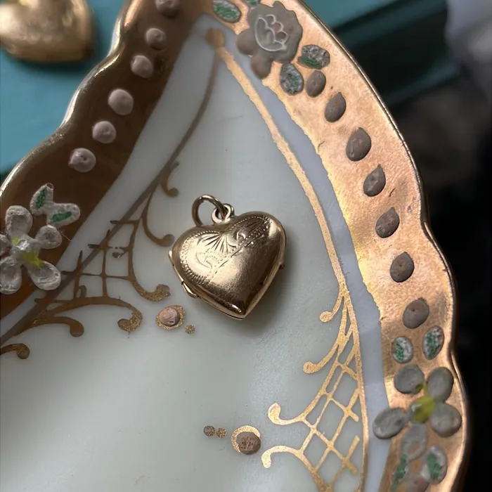 Vintage Paris Jewelry Necklaces Engraved Dainty Heart Locket 9k Gold Vintage