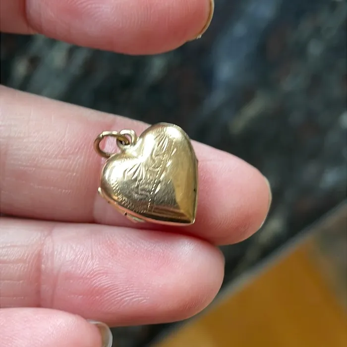 Vintage Paris Jewelry Necklaces Engraved Dainty Heart Locket 9k Gold Vintage