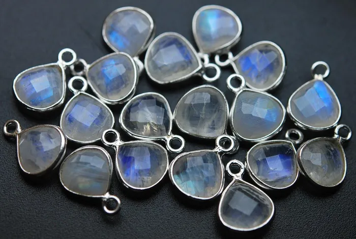 Beads Supplies USA Necklaces 925 Sterling Vermeil SilverRainbow Moonstone Faceted Heart Shape Pendant 12 Piece Of 15mm Approx Beads Supplies USA Necklaces 925 Sterling Vermeil SilverRainbow Moonstone Faceted Heart Shape Pendant 12 Piece Of 15mm Approx