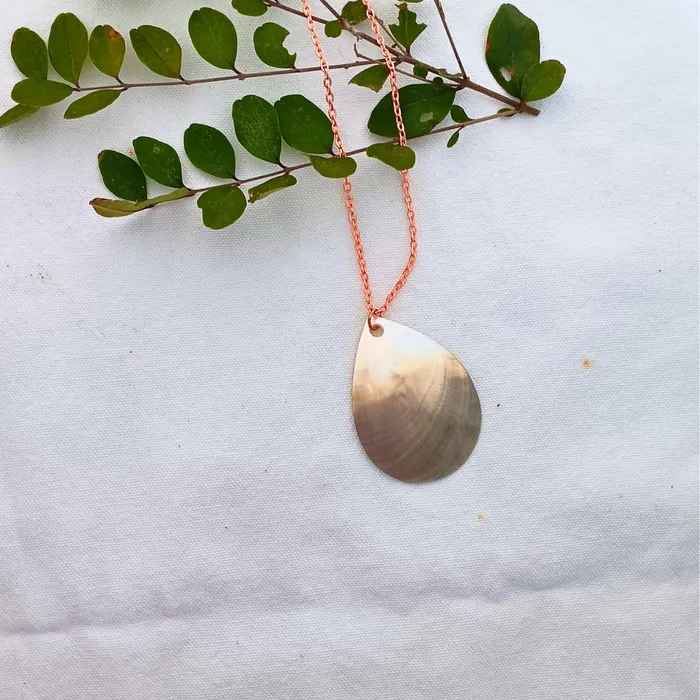 Black Shell Teardrop Necklace Cherokee Copper Necklaces