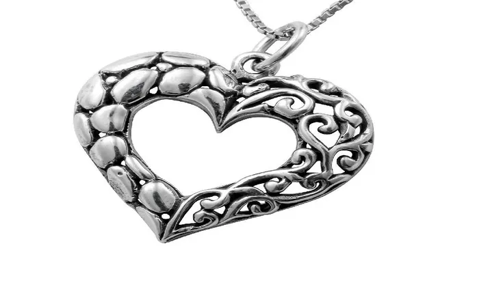 Womens Heart Necklace Pendant sparklingselections Necklaces